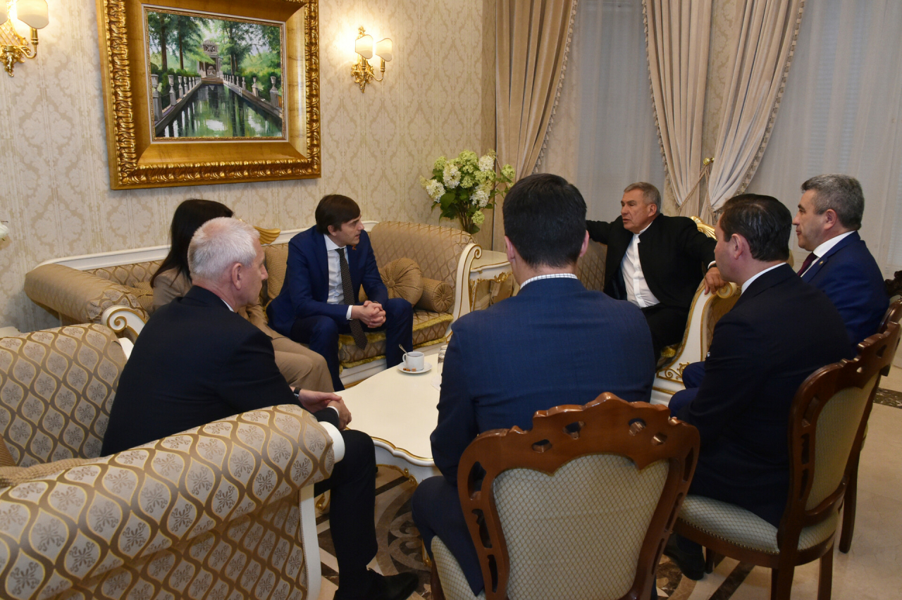 Минниханов с Кравцовым и Матыциным обсудил развитие спорта и образования в РТ