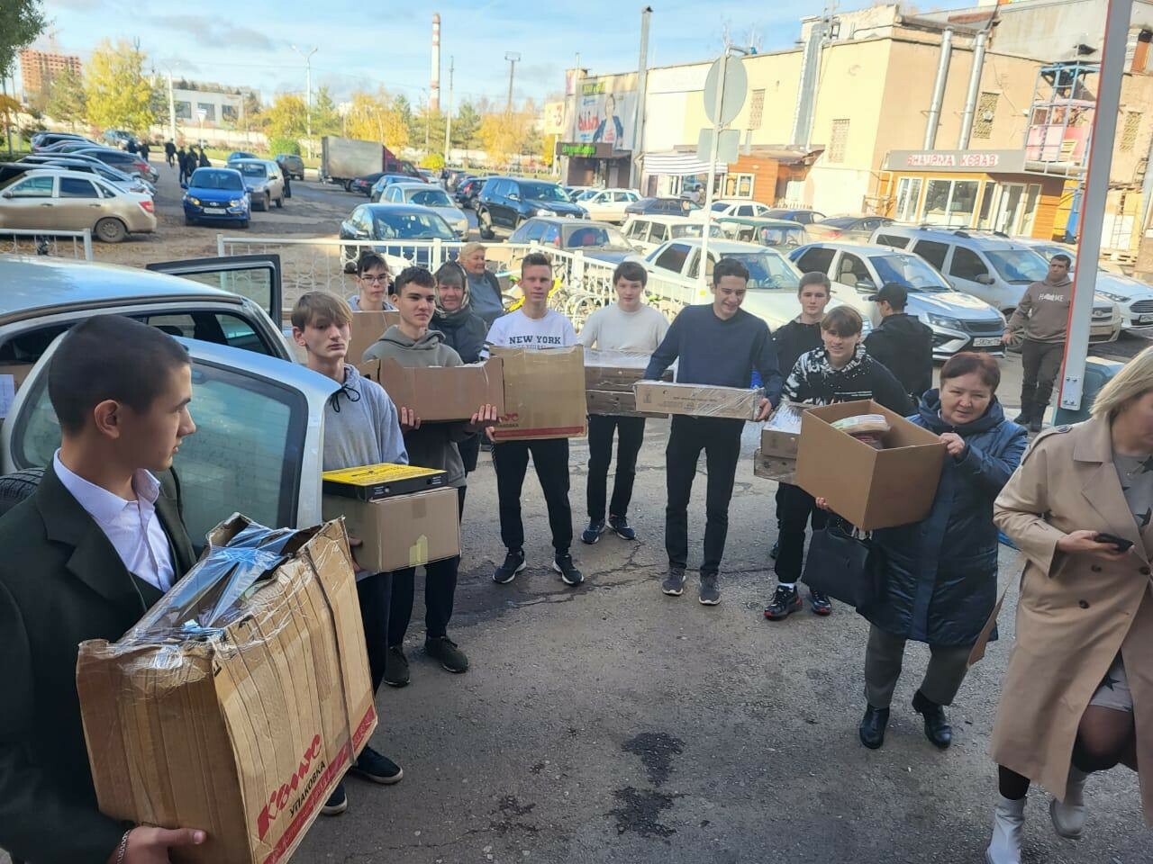 Альметьевск отправил 600 пирогов и более 100 упаковок чак-чака мобилизованным