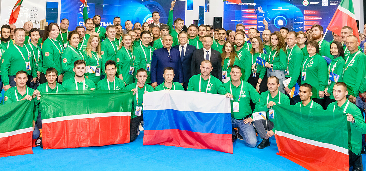 «Вас могут ругать, но без вас ничего не будет»: Минниханов открыл строительный чемпионат