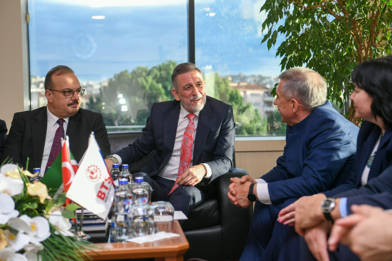 Минниханов встретился с губернатором турецкой провинции Бурса