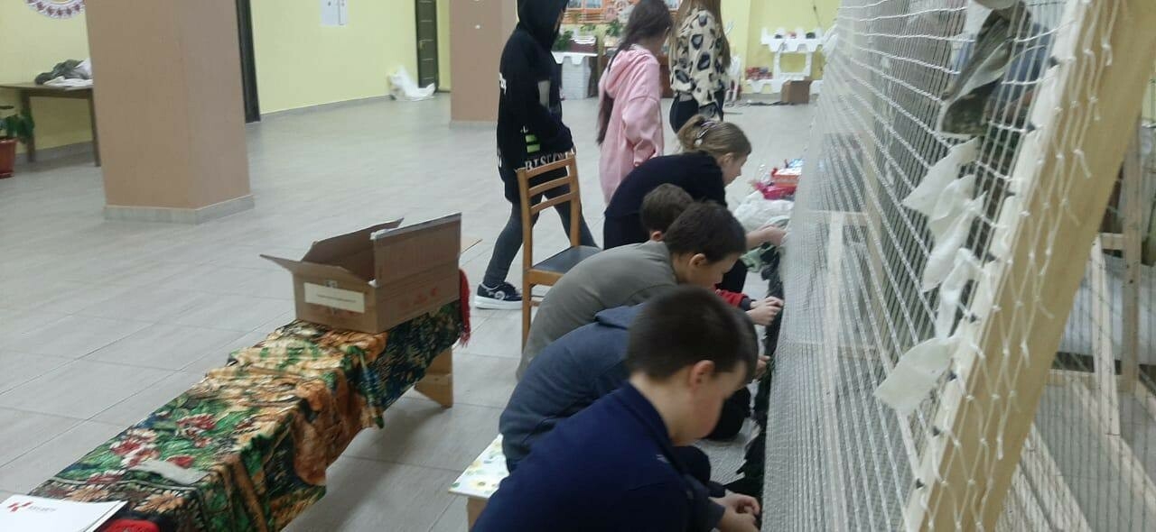 В селах и деревнях Менделеевского района открылись точки по плетению маскировочных сетей