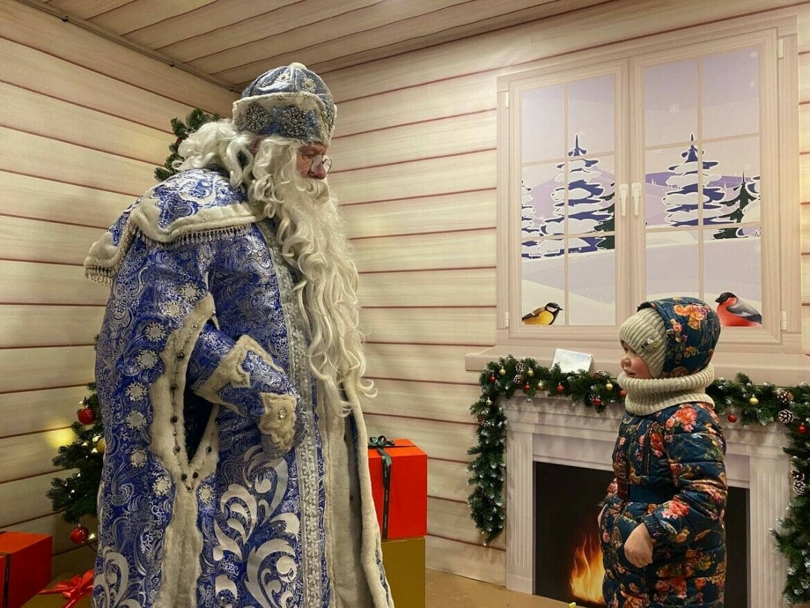 В Зеленодольске у центральной елки откроется резиденция Деда Мороза