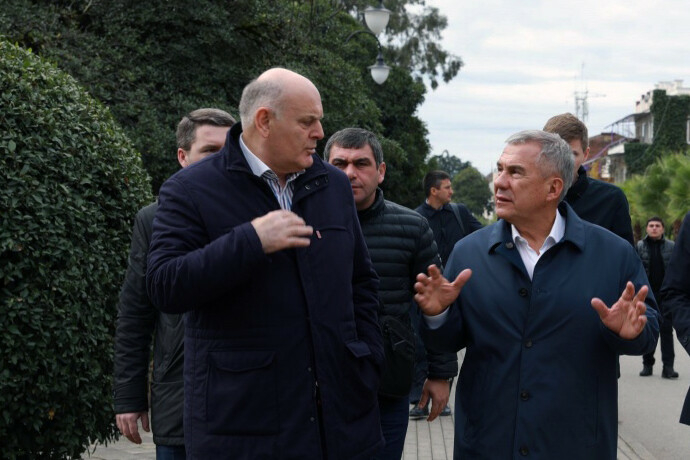 Минниханов побывал в Абхазии с однодневным визитом