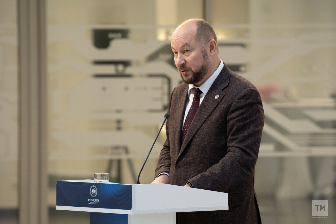 Асгат Сафаров поддержал распространение газет и журналов «Татмедиа» через маркетплейсы