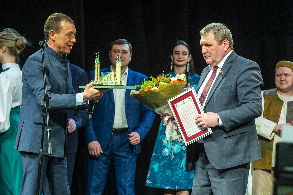 В Нижнекамске состоялся творческий вечер народного поэта Татарстана