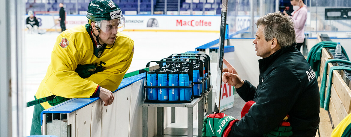 Квартальнов под прицелом далеко не думает: о чем говорят в «Ак Барсе» перед плей-офф
