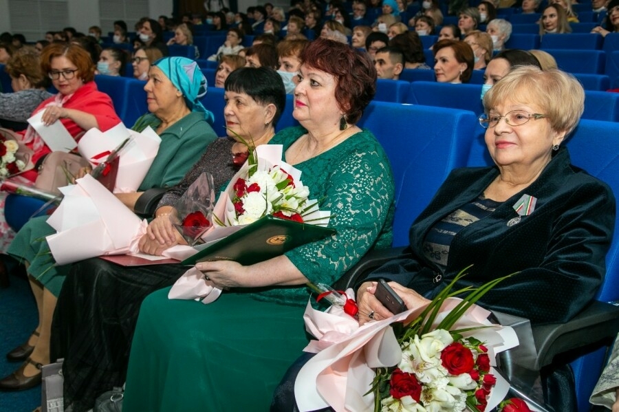 В Нижнекамске состоялся праздничный концерт в честь 8 Марта