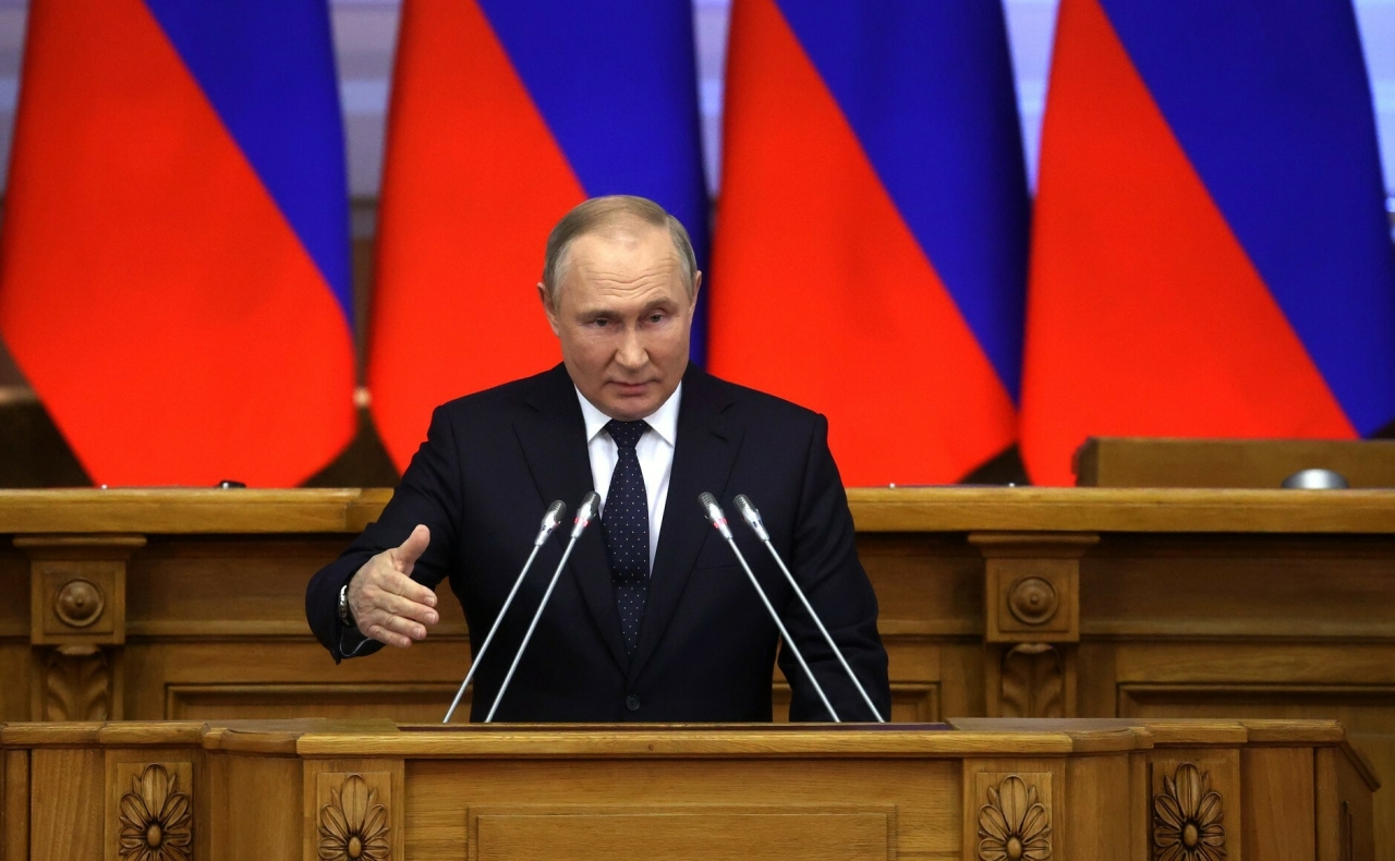 Путин заявил, что замысел Запада по удушению России санкциями провалился