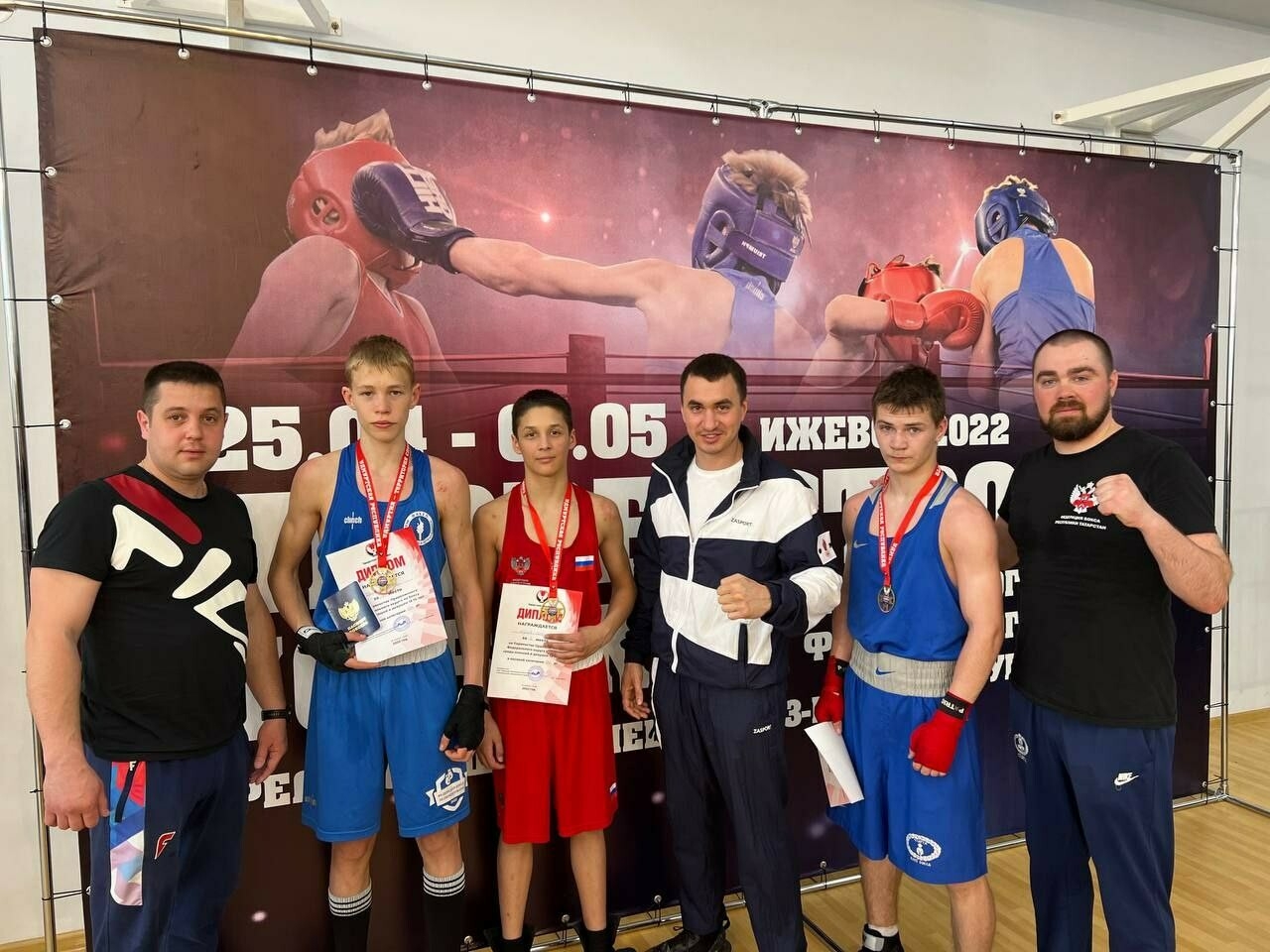 Удар, еще удар: шестнадцать татарстанских боксеров стали призерами Первенства ПФО