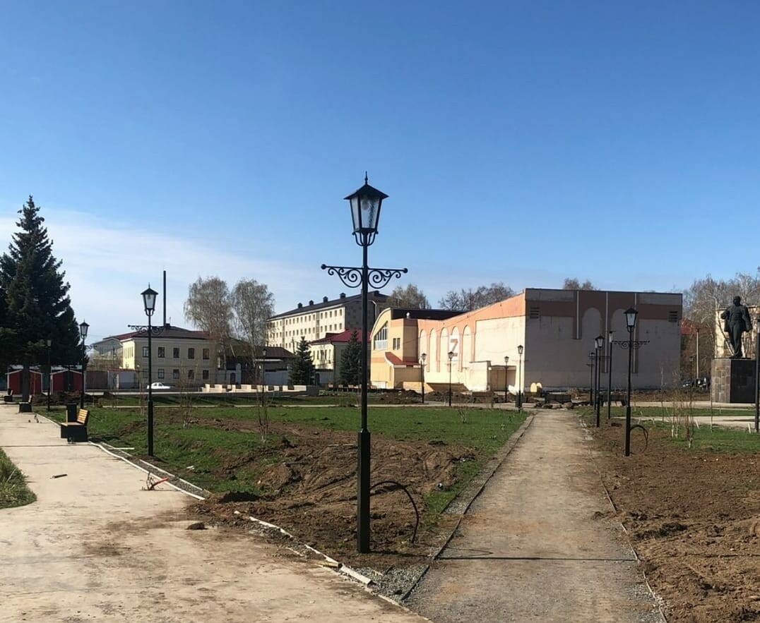 В Елабуге после реконструкции площади Ленина уличные фонари стилизуют под старину