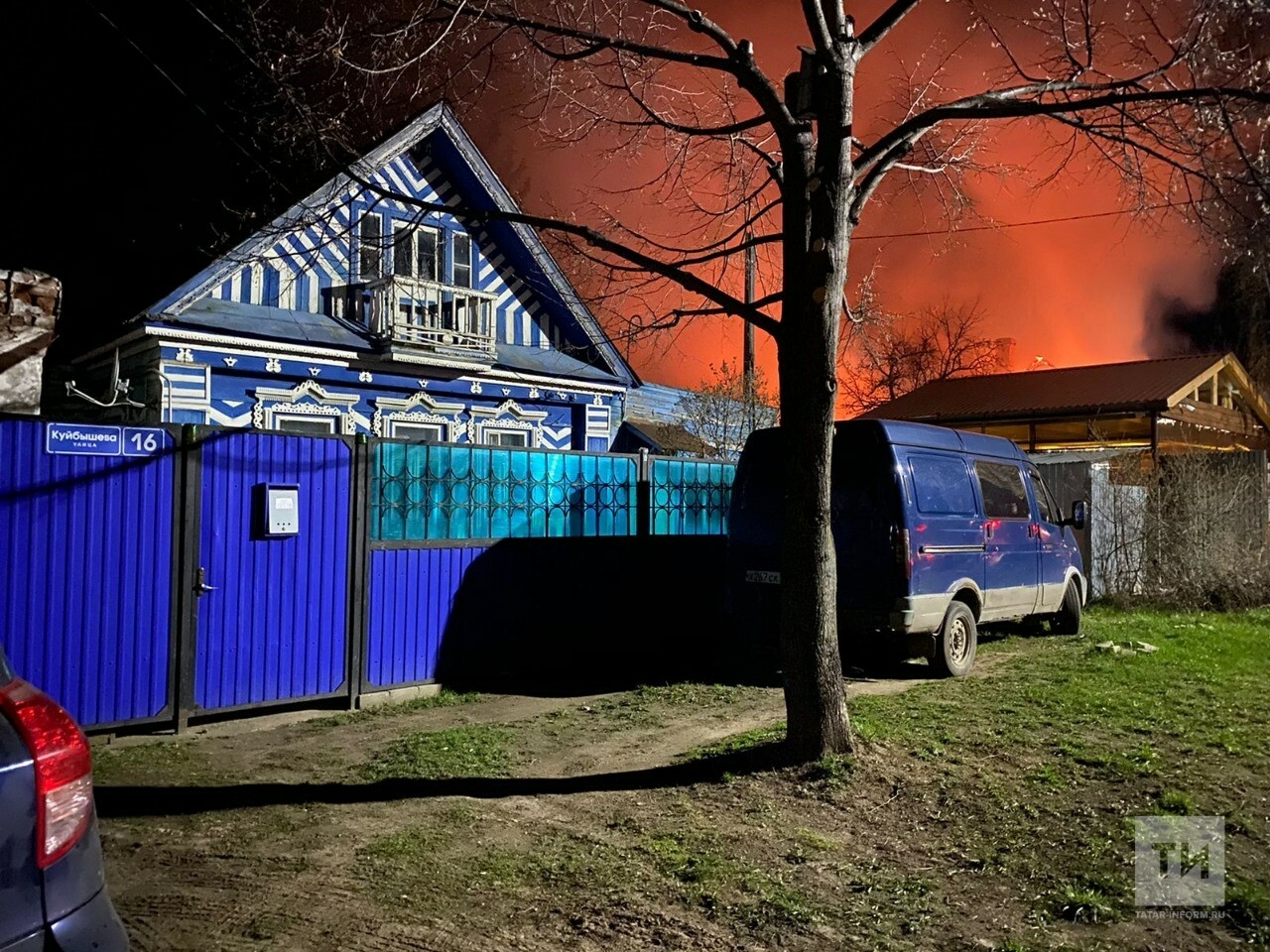 Житель поселка Васильево получил ожоги спины, пытаясь потушить дом