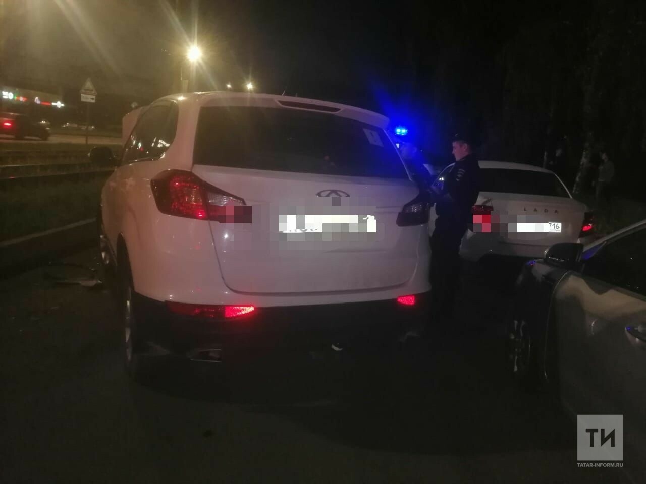 Три человека пострадали в лобовом столкновении двух иномарок в Челнах