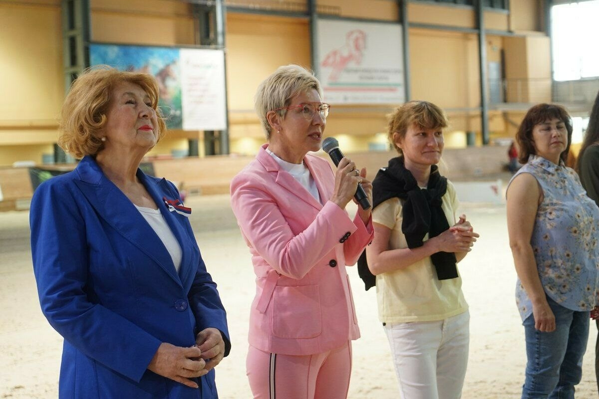 Ольга Павлова открыла инклюзивный фестиваль по конному спорту «Спорт без границ»