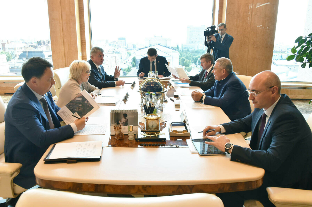 Минниханов и глава представительства Haier в РФ обсудили реализацию проектов в Челнах