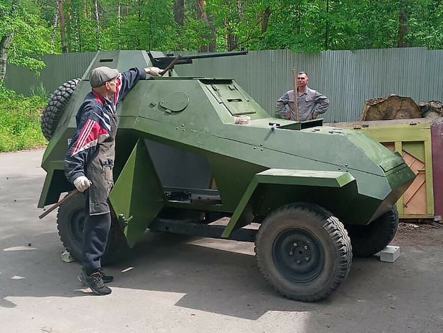 Казанские подростки создали точную копию советского бронеавтомобиля