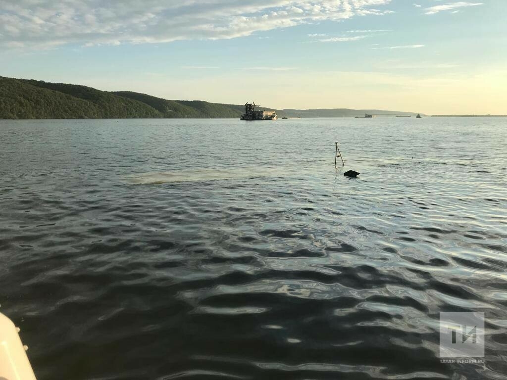 В Татарстане на Волге затонул пассажирский теплоход