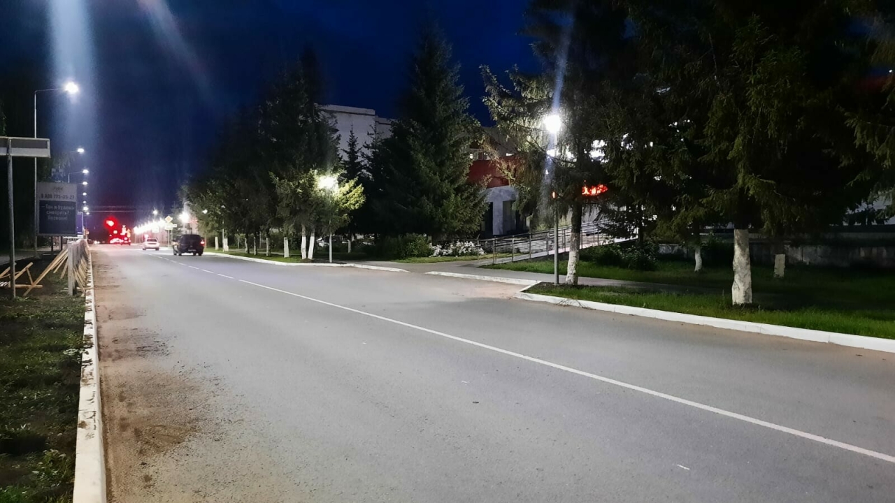 В Менделеевске по нацпроекту завершен ремонт дороги и установлено освещение