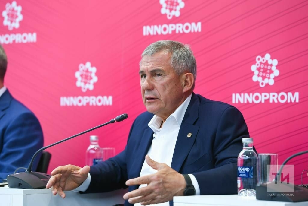 Минниханов рассказал на «Иннопром-2022» о строительстве новых технопарков в Татарстане