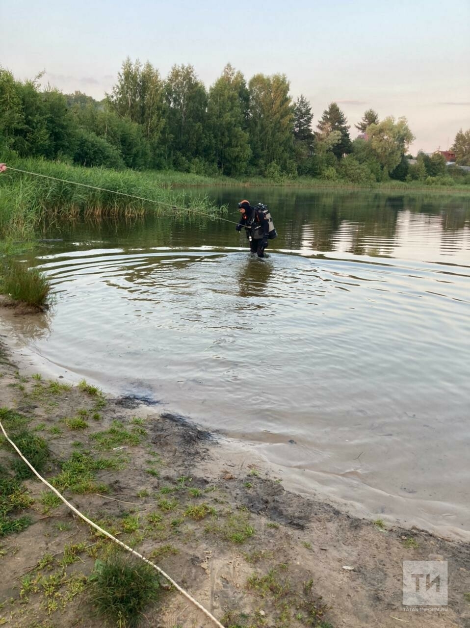 В Казани подросток пришел купаться на озеро с друзьями и утонул