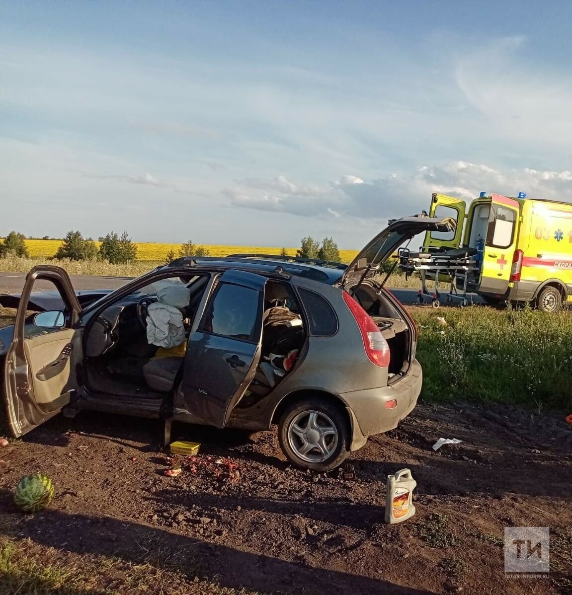 Женщина пострадала в ДТП с легковушкой и внедорожником на трассе в Татарстане