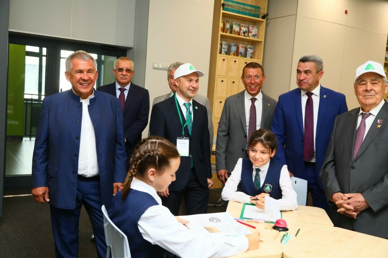 «Комплекс мирового уровня»: Минниханов и Шаймиев открыли школу «Адымнар» в Нижнекамске