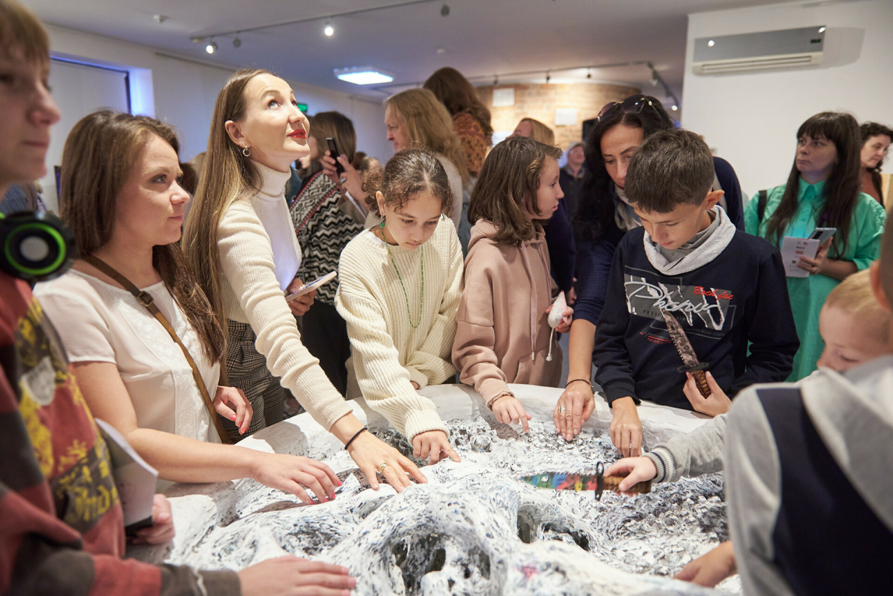 Мир с другой точки зрения: в Свияжске открылась инклюзивная выставка «Искусство быть»