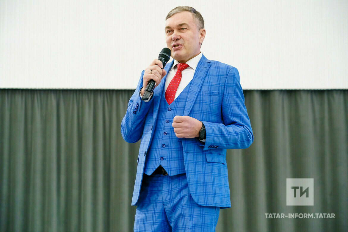 Ренат Валиуллин: Несмотря на цифры о сокращении числа татар, у нации большое будущее