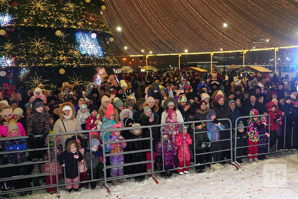 «Голос» в Кремле и «Забег обещаний» на 2023 метра: как в Татарстане встретили Новый год