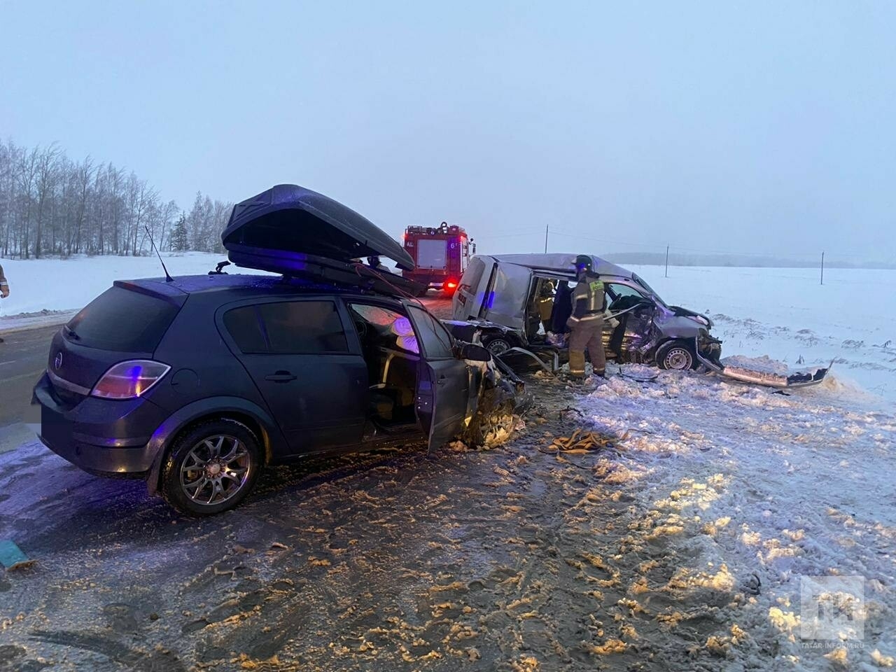 Два человека погибли и трое, в том числе маленький ребенок, пострадали в ДТП в Татарстане