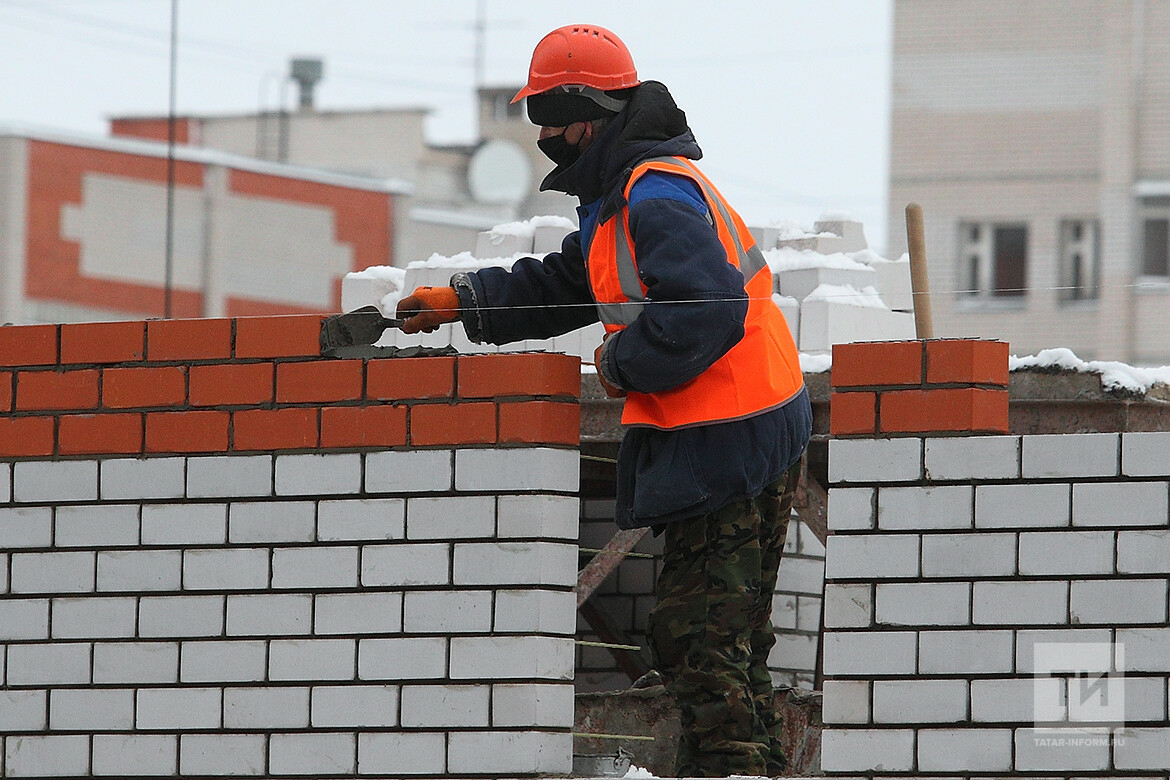 Зарплата строителей Татарстана в прошлом году выросла на треть