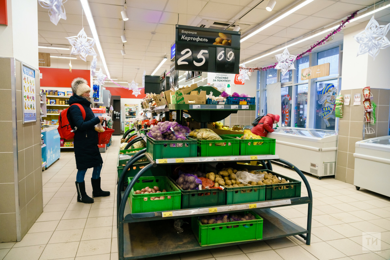 В Татарстане продолжают дорожать овощи, а гречка и колбаса дешевеют