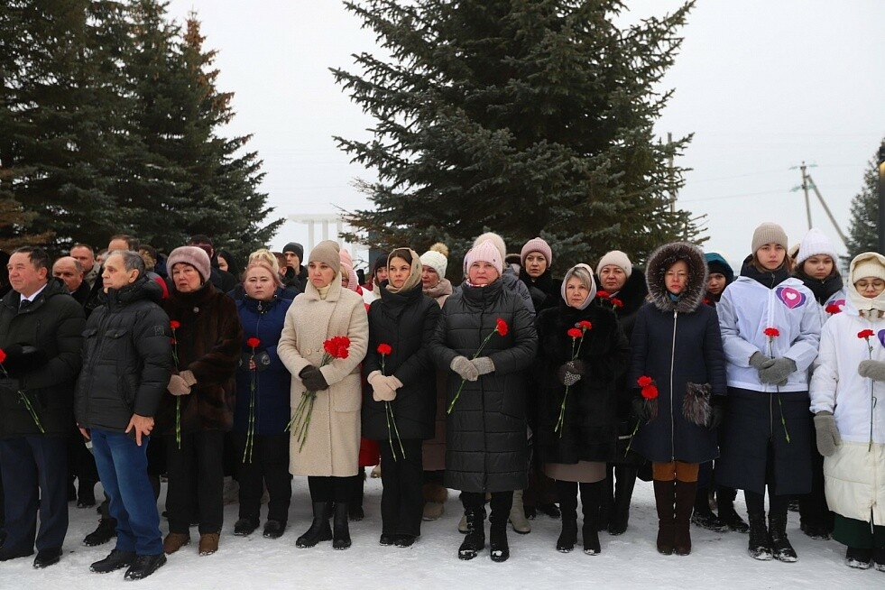 В Нижнекамске почтили память 19 солдат «татарского» батальона