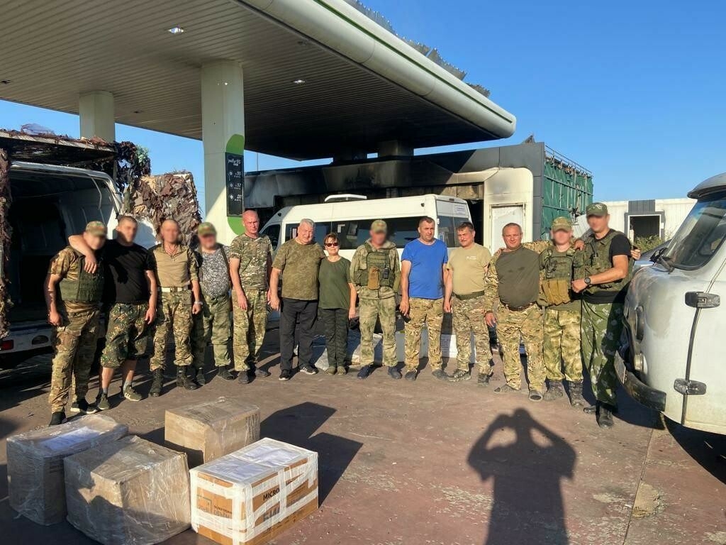 Верхнеуслонцы доставили гуманитарный груз бойцам спецоперациии и жителям ЛНР