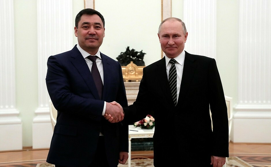 Путин на переговорах с Жапаровым отметил успешные показы киргизского балета в Казани