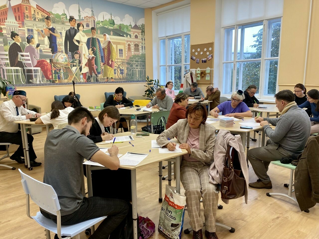 «В этом году усложнили задачу»: В Автономии татар Москвы написали «Татарча диктант»