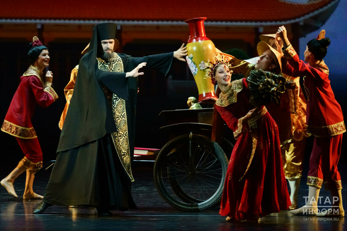 Звезды оперы и жажда «свежей крови»: с чем начинает сезон татарский театр Джалиля