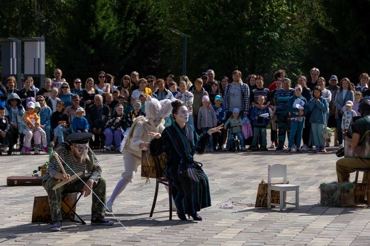 В Менделеевске покажут спектакль для всей семьи «БукаЖка»