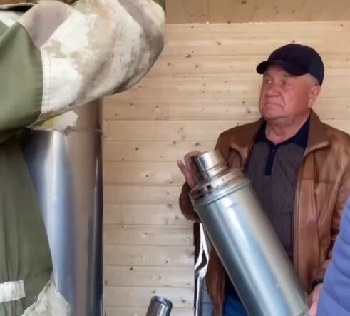 Глава Новошешминского района изготовил баню для бойцов СВО