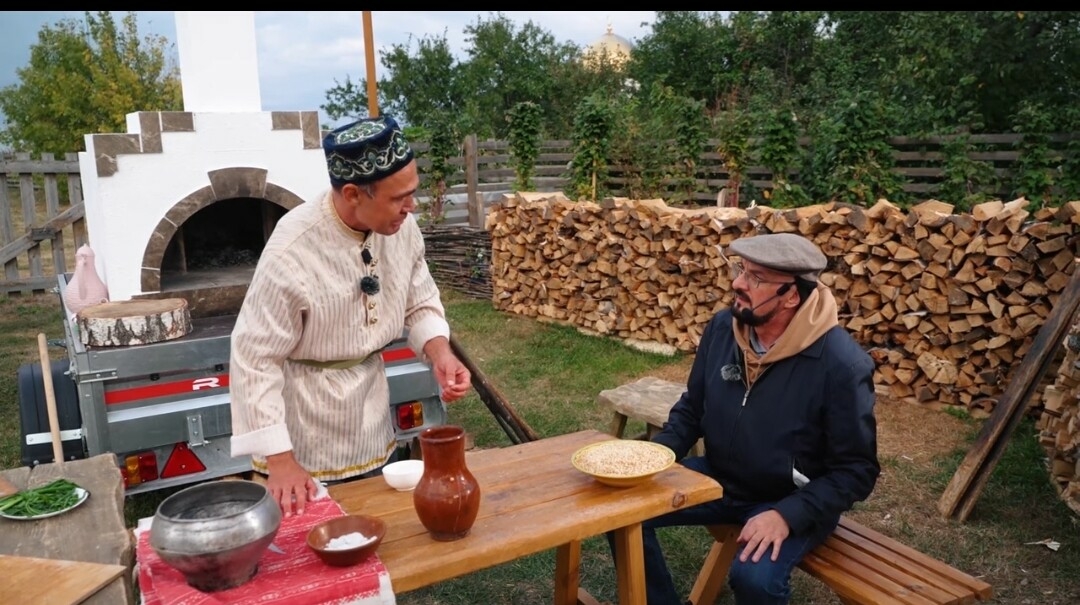Историк из Болгар поделился с известным фудблогером старинным рецептом сома с рисом