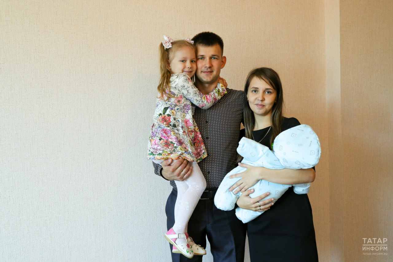 Около 2,4 тыс. молодых семей из Казани присоединились к программе соципотеки