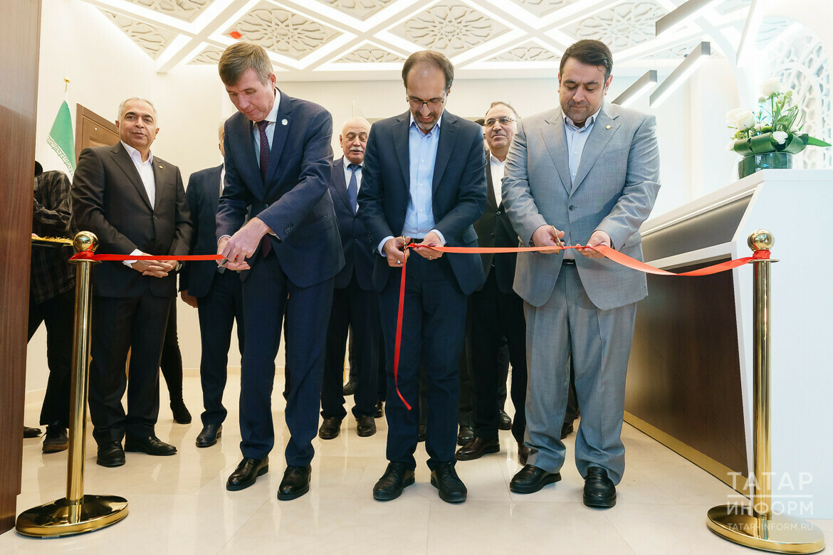 Замминистра экономики Ирана открыл в Казани обновленный офис исламского банка