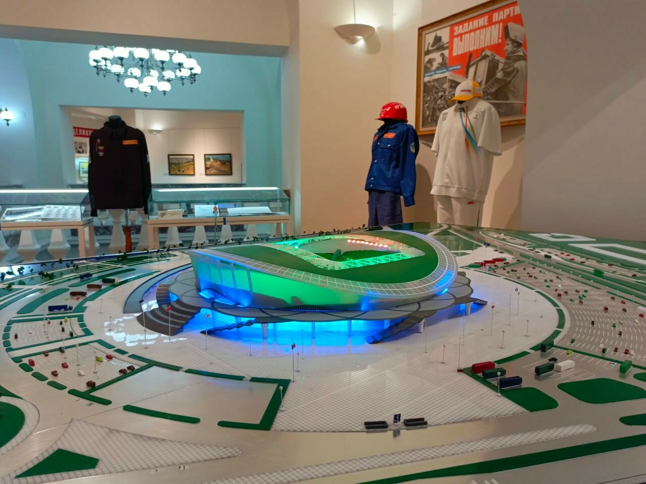 В Казани открылась выставка к 60-летию студенческих отрядов