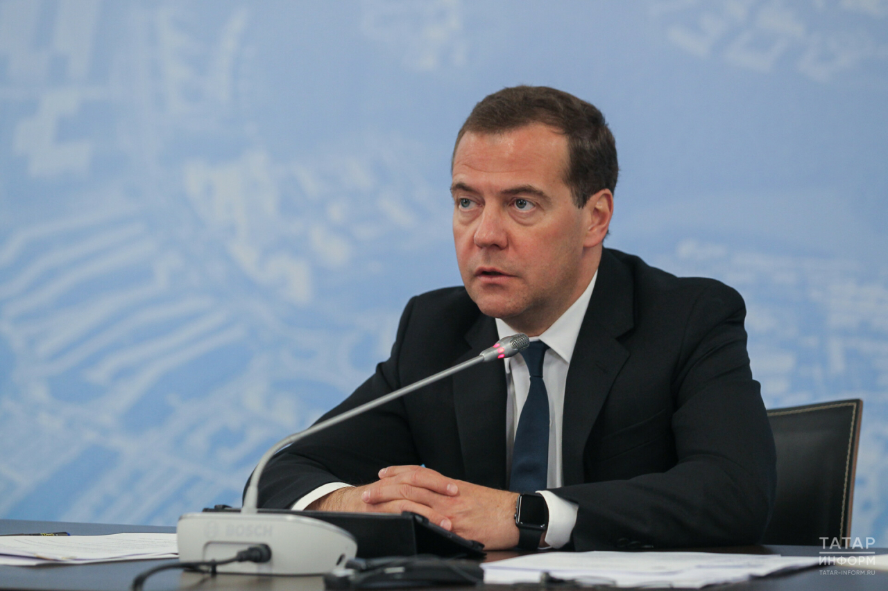 «Но ведь есть еще и русские»: Медведев отреагировал на шутку Маска об «угрозе» Ирана США