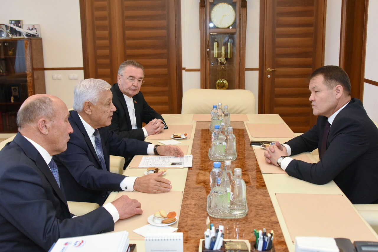 Мухаметшин встретился с Председателем Верховного Совета Каракалпакстана