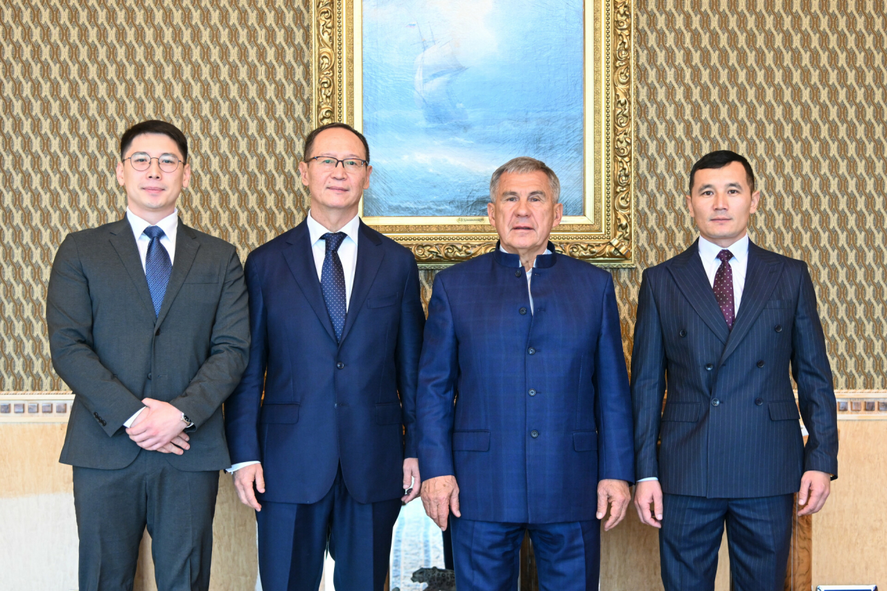 Минниханов встретился с генконсулом Кыргызстана в Казани