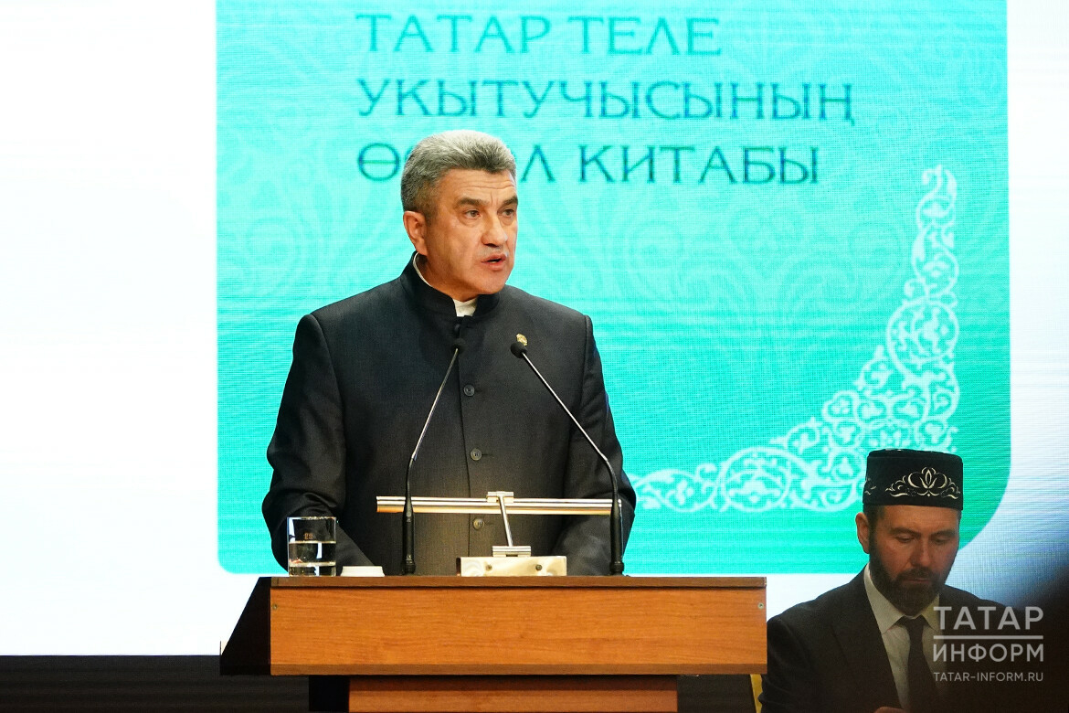 Хадиуллин призвал школы работать в единой связке с детскими садами и родителями