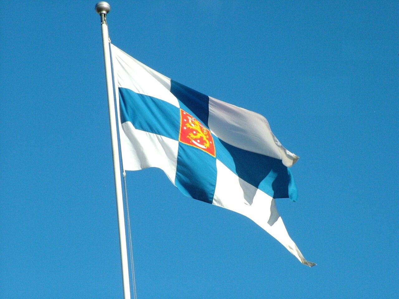 Финляндия решила уже с 16 ноября закрыть пункты пропуска на границе с Россией