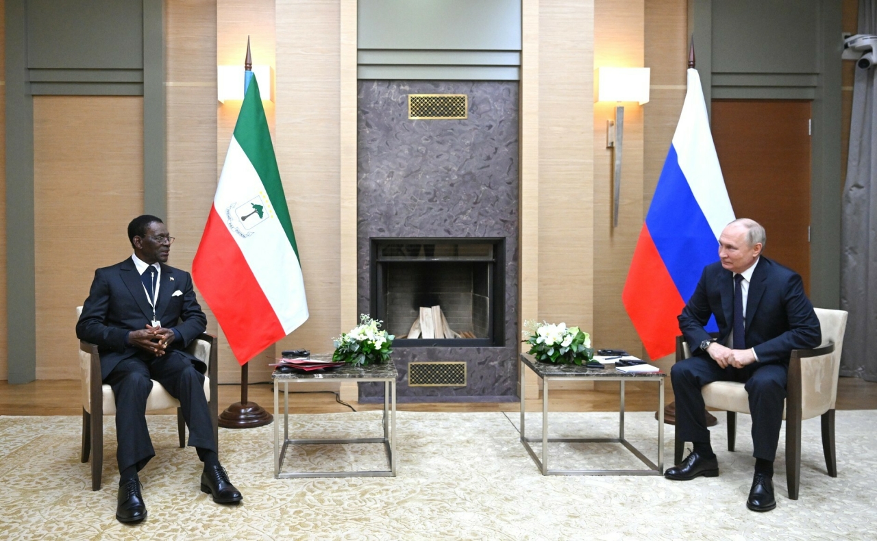 Путин обсудил связи России с Центральной Африкой с Президентом Экваториальной Гвинеи