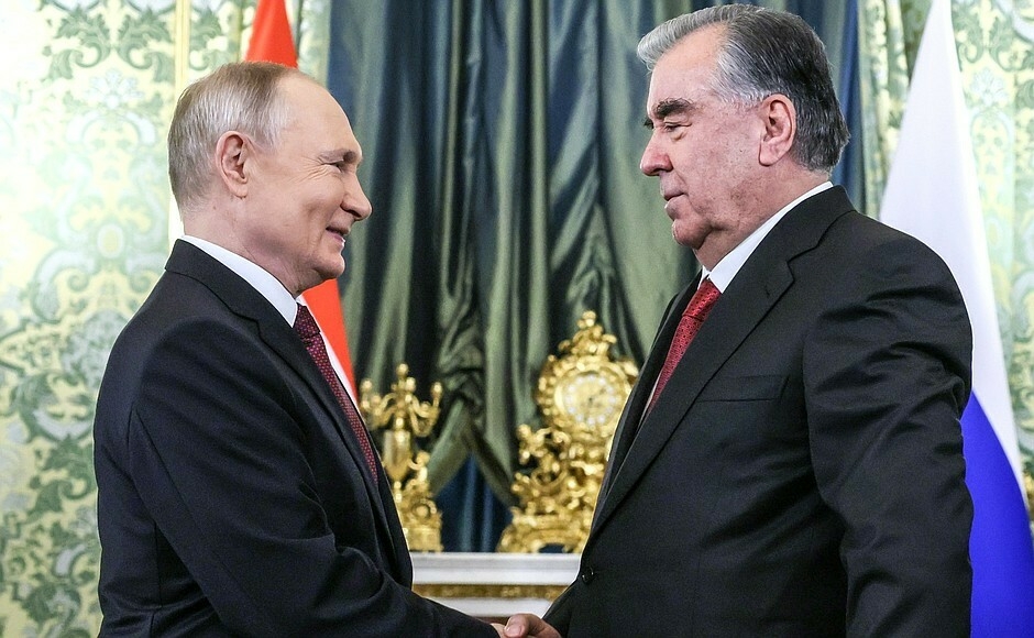 В Кремле начались переговоры Путина с Рахмоном