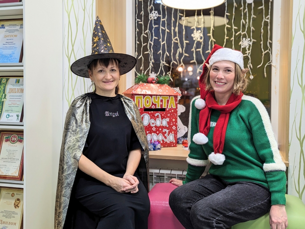 В Нижнекамске дети бойцов СВО расписали деревянные спилы в Мастерской елочной игрушки